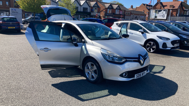 Renault Clio 1.2 16V Dynamique Nav 5dr Petrol Hatchback